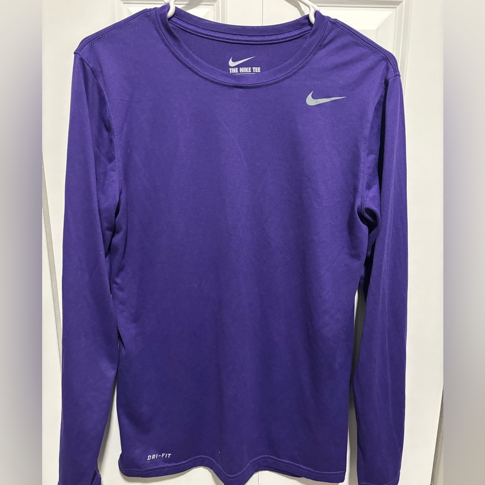 Nike top